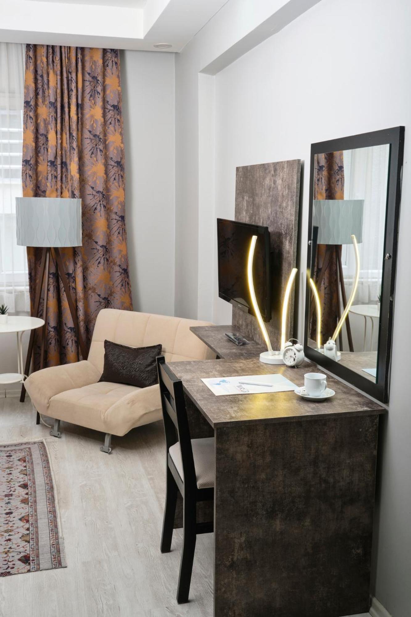 The Breeze Hotel 3*